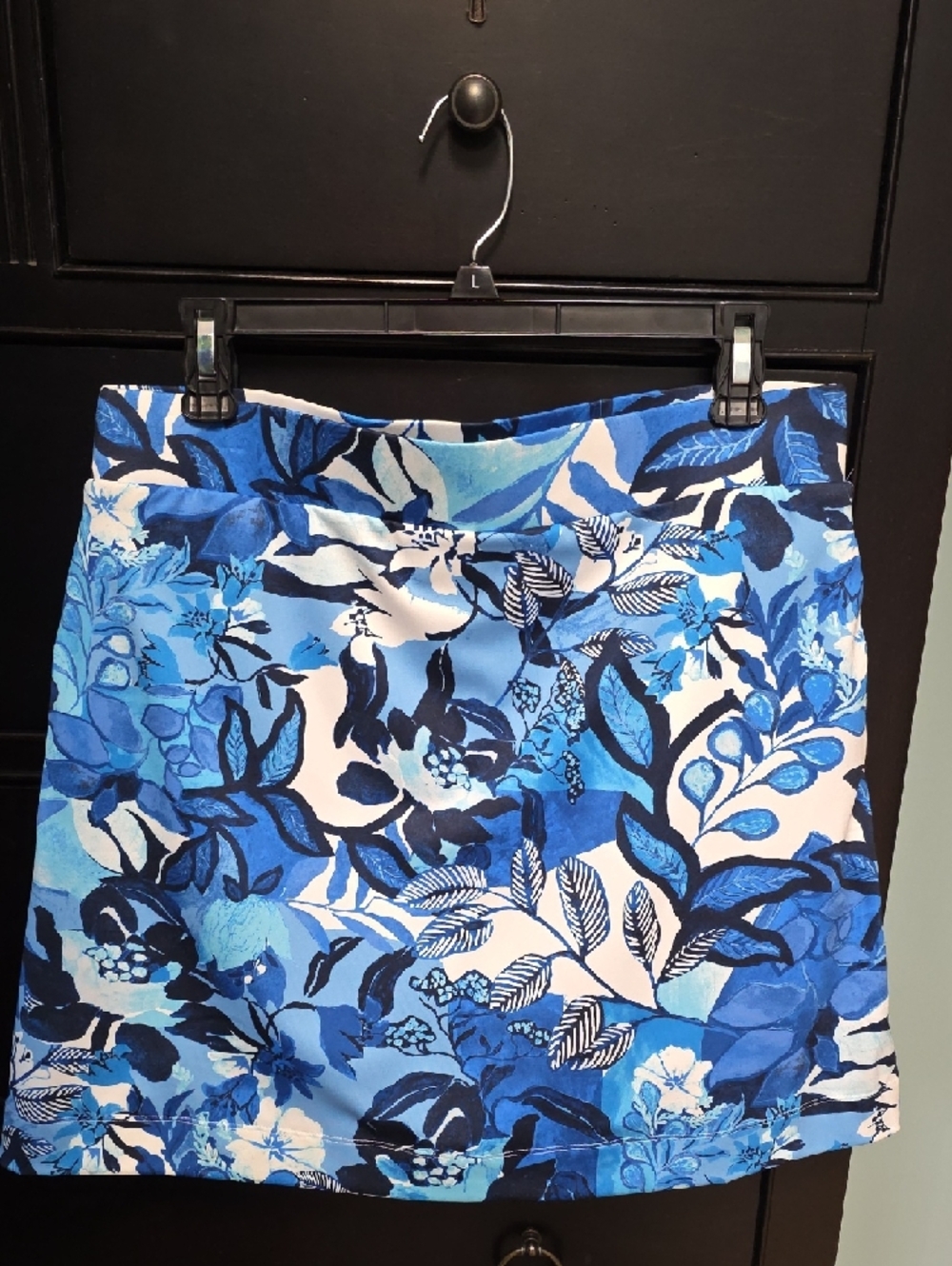 NWOT Chico's Blue Floral Print Skort